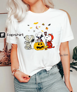 Dog Autumn Pumpkin Unisex T-shirt, Retro Snoopy…