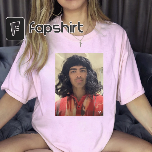 Funny Joe Jonas Shirt, Vintage 90s Joe Jonas, Tshirt Movie Graphic Tee, Joe Jonas Sweatshirt, Joe Jonas Movie Rapper Retro, i love hot dads