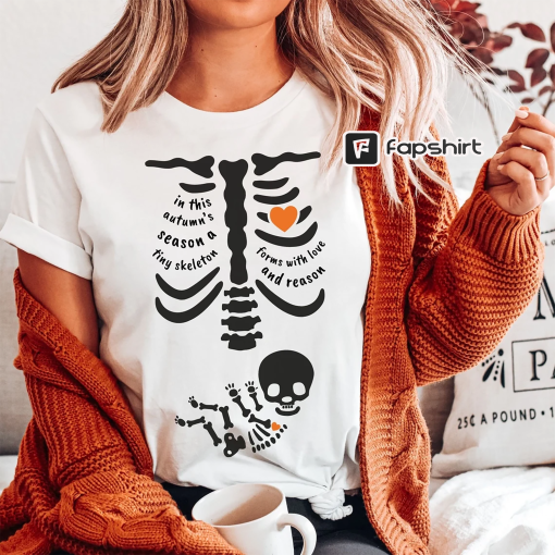 Skeleton Maternity Halloween Shirt, Pregnant Skeleton Shirt, Halloween Pregnancy Shirt, Pregnancy Announcement Halloween, New Mommy Shirt