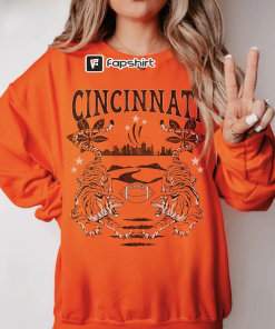 Cincinnati Sweatshirt Cincinnati Shirt Cincinnati Comfort Colors