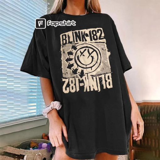 Blink 182 Shirt, Blink 182 Band Tee, Vintage Band Tee, Blink 182 Concert Tshirt, Graphic Shirt, Punk Rock