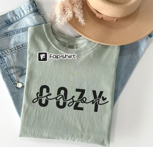 Cozy Season t-shirt, Retro Fall t-shirt, Womens Fall t-shirt, cozy t-shirt, Fall t-shirt, Christmas tshirt, Cute Xmas shirt, comfort colors