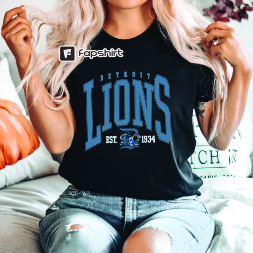 Detroit Lions Sweatshirt, Detroit Football T-Shirt, Detroit Football Crewneck, Detroit Lions Gift, Detroit Shirt, Detroit Football Tee