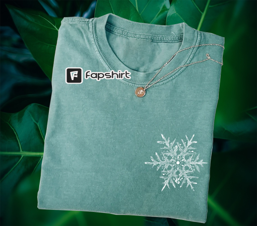 Snowflake T-Shirt, Cute Christmas t-shirt, Minimal Christmas t-shirt, Cute Winter t-shirt, iprintasty christmas, comfort colors, Snow Shirt