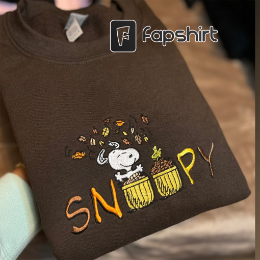 Fall Snoopy Sweatshirt, Halloween Unisex Sweatshirt, Snoopy Autumn Leaves Pumpkin Sweatshirt,Dog Pumpkins shirt