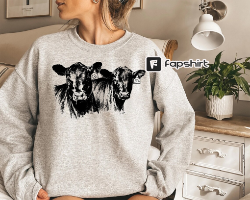 Cow Sweatshirt, Cow Shirt, Western Crewneck Comfort Sweatshirt Cottagecore Clothing Cow Sweater, Comfort Western Wear Gifts for Cow Lovers