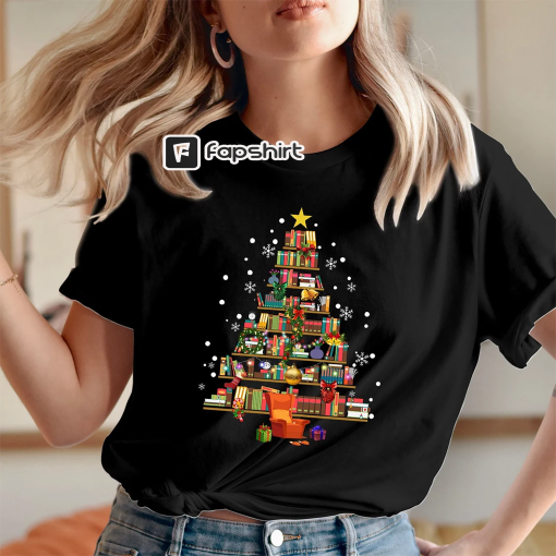 BOOK CHRISTMAS Tree T-Shirt Merry Bookmas Books Librarian Christmas Book Lovers Bookworm Bookish Teacher Gift T Shirt