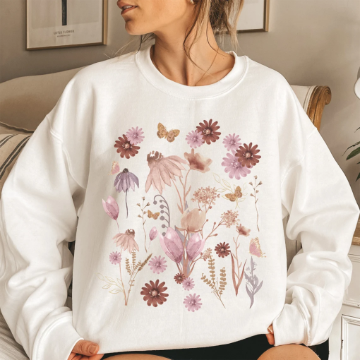 Vintage Pressed Flowers Floral Pullover Sweatshirt Boho Cottagecore Crewneck Pastel Botanical Oversized Wildflowers Sweatshirt Fairycore