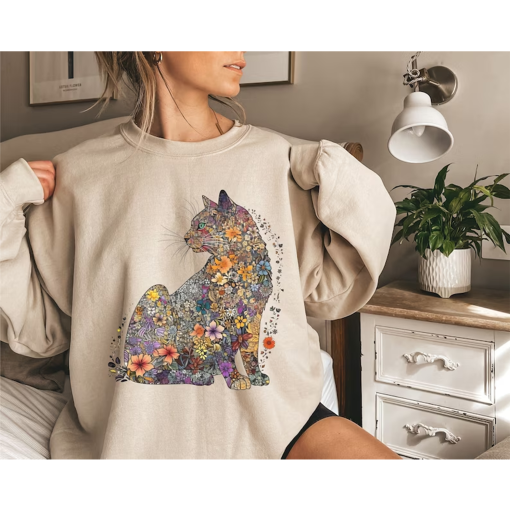 Cat Mom Sweatshirt Floral Cat Shirt Purr Shirt Cat Mom Floral Cat Tee Cat Lover Shirt Animal Lover Tee Cat Lovers Shirt Gift for Mom