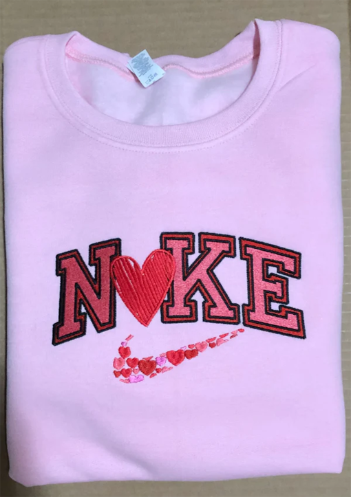 Embroidered heart-shaped sweatshirt for her on Valentine’s Day