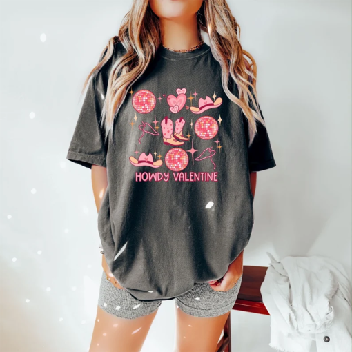 Howdy Valentine Comfort Colors Western Graphic Tee, Retro Valentines Day Shirt, Cowgirl Valentines Shirt, Western Valentines Shirt