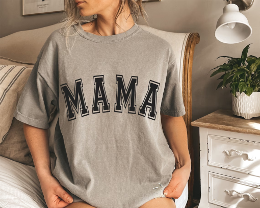 Mama Shirt, Comfort Colors Oversized Mama T-shirt, Retro Boho Mama Shirt, Gift for Mom, Baby Shower Gift, Mom Shirt