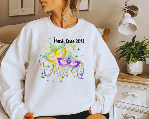 Mardi Gras Parade Carnival Sweatshirt Gildan 18000