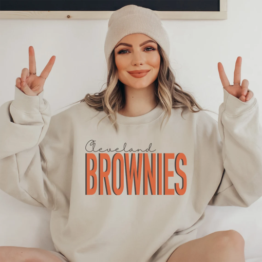 Cleveland Brownies Oversized Sweatshirt | Browns Unisex Crewneck| Oversized or Regular Fit Cleveland NFL