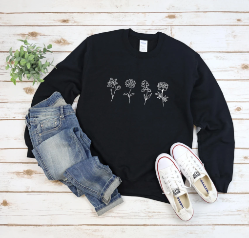 Custom Birth Month Birth Flower Sweatshirt, Gift for Her, Flower TShirt, Sentimental Gift Idea, Valentines Day, Perfect Mothers Day Gift