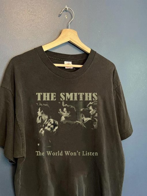 Vintage The Smiths Aesthetic T-Shirt – Retro The Smiths Shirt – The Smiths Shirt 80s Retro Musical Vintage T-Shirt