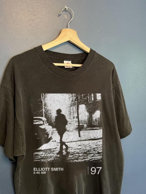 Elliott Smith / 2:45am / Minimalist Graphic Artwork Design aesthetic shirt, vintage Elliott Smith 90s rock band tee, Elliott Smith merch