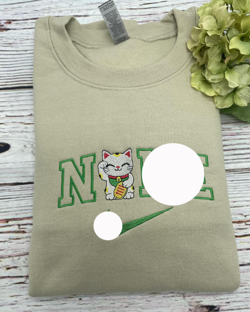 Lucky cat embroidered sweatshirt