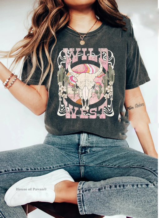 Country Concert Tee, Wild West, Cute Country Shirts, Cowgirl Shirt, Western Vibes Tee, Oversized Graphic Tee, Western Graphic Tee for Women