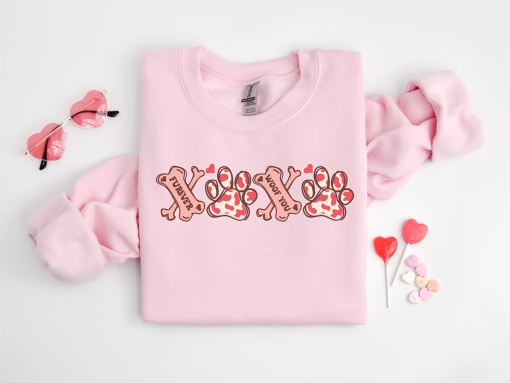 XOXO Paw Shirt, Dog Valentine day sweatshirt gift, Valentine’s Day Gift, Valentine Shirt Women, Gift Tee Dog Owner, Animal Lover Sweatshirt