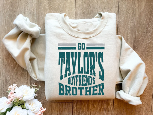 Go Taylor’s Boyfriend’s Brother Sweatshirt, Retro Kelce Shirt, Philadelphia Football Shirt,Funny Football Sweater, Football Fan Gift Shirt