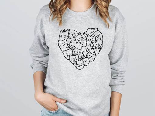 Cute Cats Heart Sweatshirt, Cute Cats Crewneck Pullover, Cat Lover Sweatshirt, Cat Mom, Gift For Cat Lovers, Cat Sweater