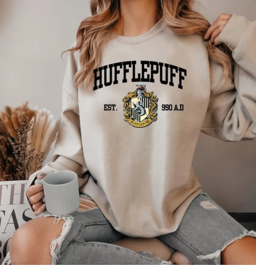 Vintage Wizard House Sweatshirts, Hogwarts House Sweatshirt, HP Wizard School Shirt, Potter Sweater Gift, Harry Magic, Universal Studios Fan