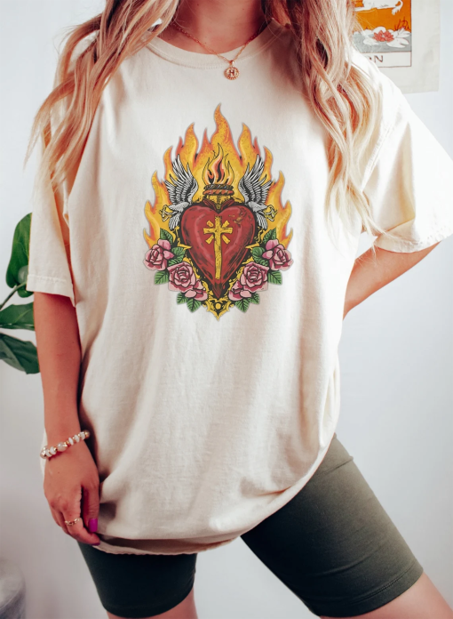 ƯSacred Heart Unisex Shirt Comfort Colors Shirt , Trendy T-Shirt, Shirt For Women, Oversized T-Shirt, Y2K Shirt, Aesthetic Shirt, Mens Shirt