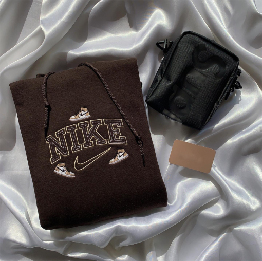 Sneaker  crewneck | sneakers | sweatshirt | embroidery