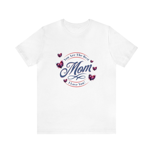 Queen of the Family – Best Mom Tee: Flaunt Your Maternal Majesty!