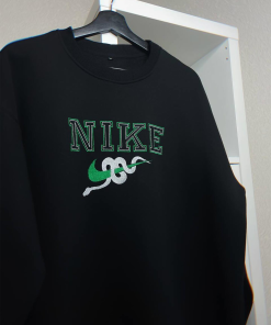 Green snake butterfly Embroidered Crewneck Sweatshirt, snake…