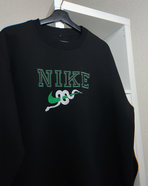 Green snake butterfly Embroidered Crewneck Sweatshirt, snake butterfly vintage reputation sweater hoodie