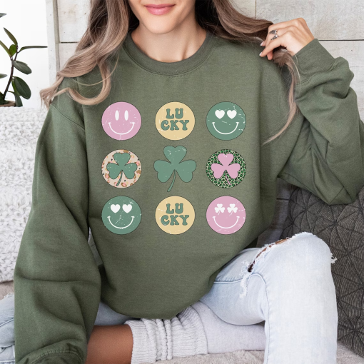 Retro St. Patrick’s Day PNG Sublimation, St Patricks Day, Clover Png, Hearts Retro Groovy, Sublimation Designs, Digital Download, Png File