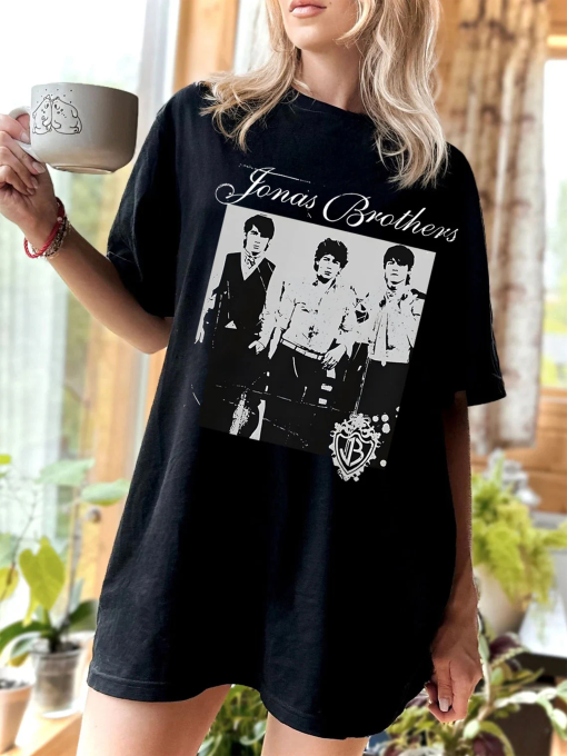 Jonas Brothers Vintage Shirt/ Jonas Five Albums One Night Tour Shirt/ Nick Joe Kevin Jonas Shirt/ Retro Jonas Brothers 2023 Tour Shirt