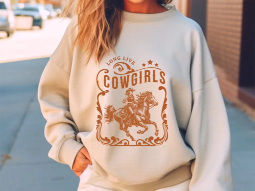 Long Live Cowgirls western country Sweatshirt, Rodeo Shirt, country sweatshirt, Western Sweatshirt, Oversized Graphic Tee, Western shirts