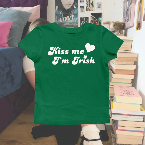 Kiss Me I’m Irish Baby Tee, St Paddys Baby Tee, St Patricks Day Shirt, 90s Style Tee, St. Patrick’s Day T-shirt, Women’s Fitted Top