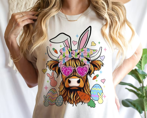 Highland Cow Easter Day Shirt, Happy Easter Sweatshirt, Heifer Cow Easter T-Shirt, Easter Egg Shirt, Cow Lover Shirts, Farm Animals Tee