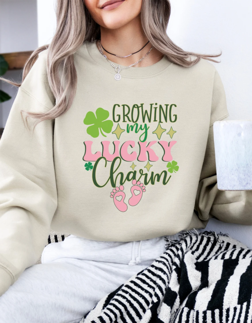 Growing My Lucky Charm T-Shirt, St. Patrick’s Day Pregnancy Announcement Tee, Wee Little Hooligan Sweatshirt – St Patrick’s Day Pullover mom