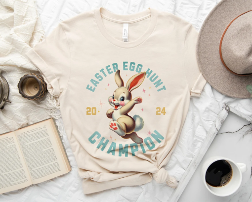 Retro Easter Shirt Family Easter Egg Hunt Champion TShirt Vintage Easter Basket Gift Preppy Crewneck Teacher Bunny Group Matching Shirt 2024