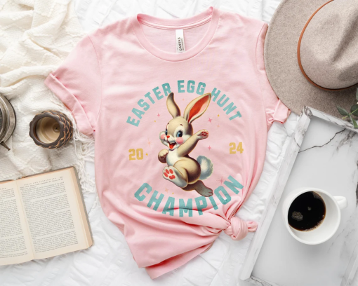 Retro Easter Shirt Family Easter Egg Hunt Champion TShirt Vintage Easter Basket Gift Preppy Crewneck Teacher Bunny Group Matching Shirt 2024