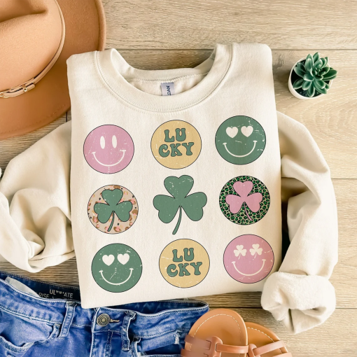 Retro St. Patrick’s Day shirt Sublimation, St Patricks Day, Clover shirt, Hearts Retro Groovy, Sublimation Designs, Digital Download, shirt File