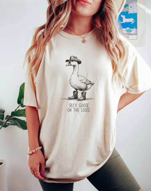 Silly Goose On The Loose T-shirt, Unisex Funny Meme shirt, Aesthetic T-Shirt, Funny Shirt, Matching Couples Shirt, Y2K tshirt