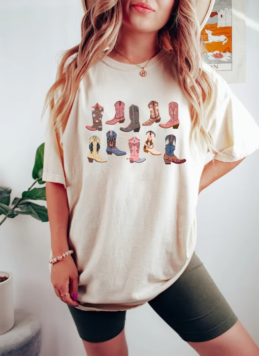 Cowgirl Boots Shirt, Country Concert Tee, Western Graphic Tee for Women, Oversized Graphic Tee, Cute Country Shirts, Cowgirl Shirt, Western