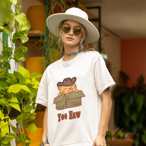 Cute Cat Lovers T-Shirt | Unisex Men and Women’s Tee | Jersey Short Sleeve Tee | Cowboy Hat | Western | Country | Yee Haw