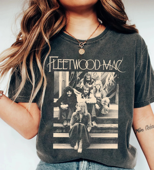 Fleetwood Mac Stevie Nicks 2024 Live In Concert Shirt, Stevie Nicks 2024 Tour Shirt, Vintage Stevie Nicks Fan Gifts, Music Tour Shirt