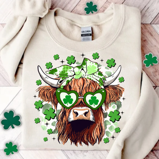 St Patrick’s Day Highland Cow shirt, Retro St Patricks, St Patrick’s Day shirt, Clover, Shamrock shirt, shirt Sublimation Design, Digital Download