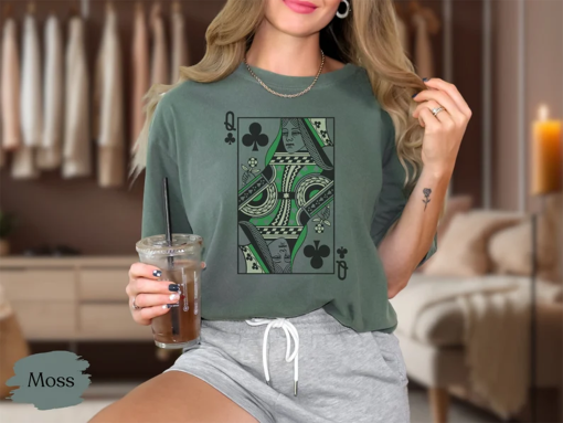 Queen of Clubs Shirt for St. Patrick’s Day, Comfort Colors Green St. Pats T Shirt, Retro Boho Vintage Graphic Tee, Fun Green Pub Crawl Tee