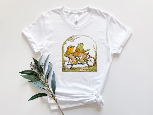 Frog And Toad Shirt, Vintage Classic Book Cover Shirt, Frog And Toad Sweatshirt, Frog Shirt, Retro Frog Shirt, Vintage Classic Book Shirt