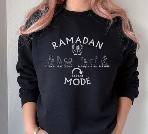 Ramadan Sweatshirt, Embroidered Ramadan Mode Crewneck Sweater, Special Family Matching Jumper, Ramazan Kareem Comfy Outfits, Gift for Muslim