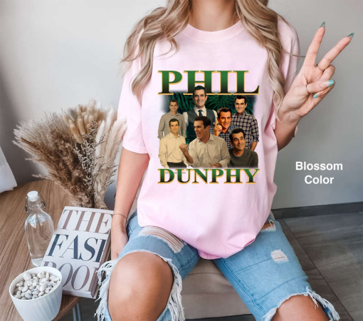 Phil Dunphy Homage T-Shirt: Funny Retro Modern Family Shirt for Fans 2024